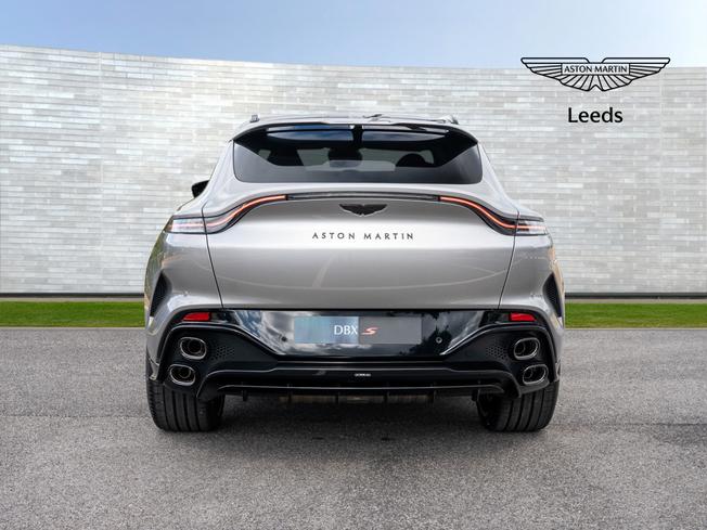 ASTON MARTIN Dbx Photo 40