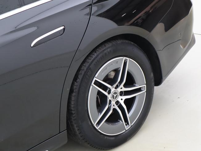 MERCEDES-BENZ E Class Photo 45