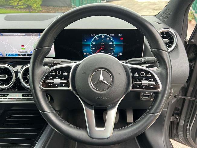 MERCEDES-BENZ B Class Photo 24