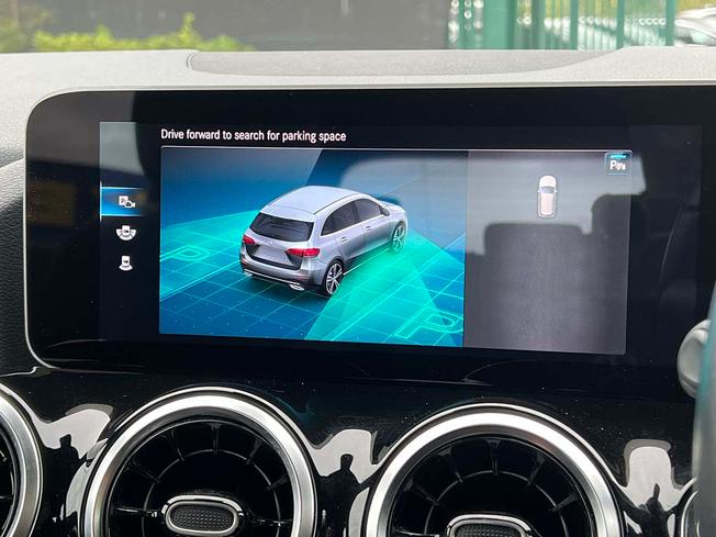 MERCEDES-BENZ B Class Photo 29