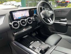 MERCEDES-BENZ B Class Photo 3