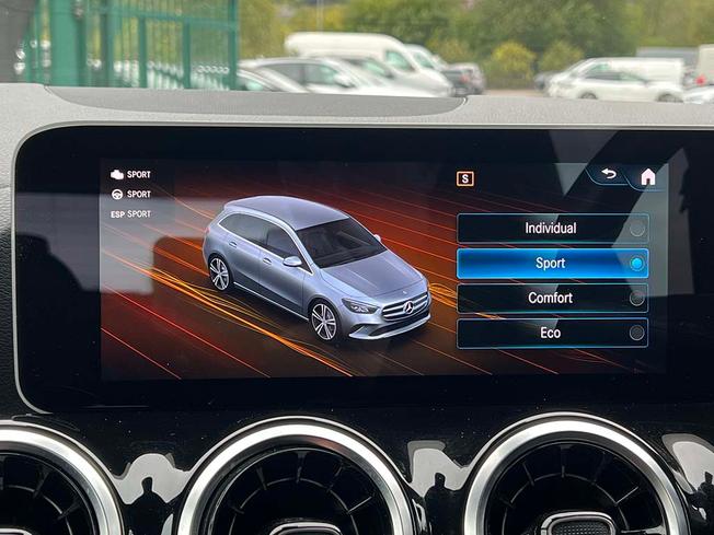 MERCEDES-BENZ B Class Photo 35