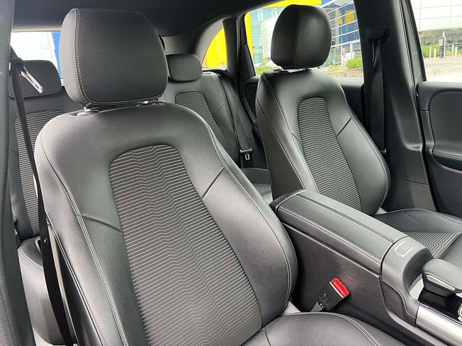 MERCEDES-BENZ B Class Photo 40