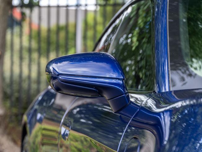 PORSCHE Taycan Photo 31
