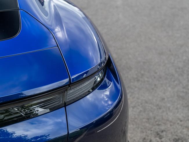 PORSCHE Taycan Photo 37