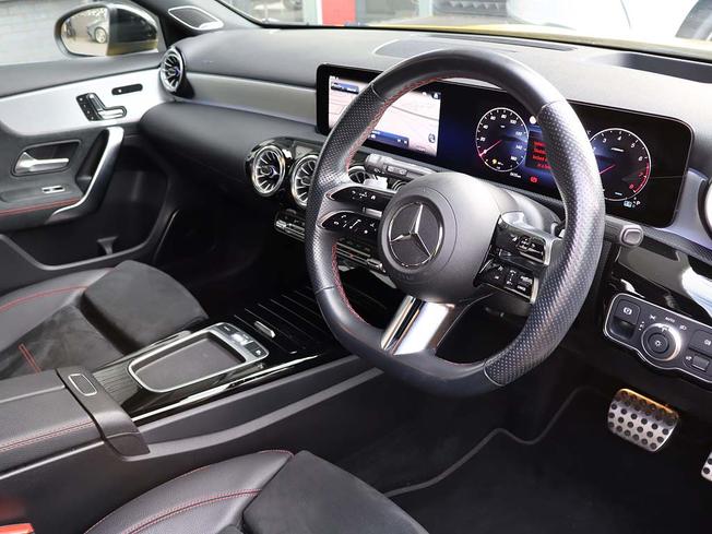 MERCEDES-BENZ A Class Photo 16