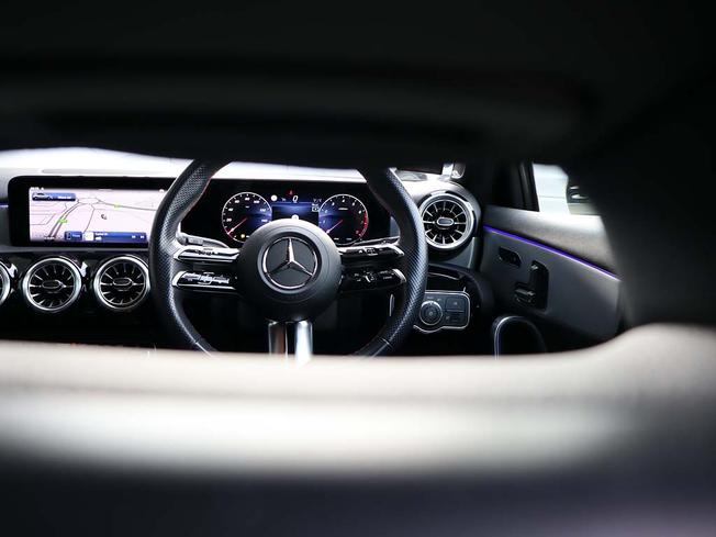 MERCEDES-BENZ A Class Photo 17