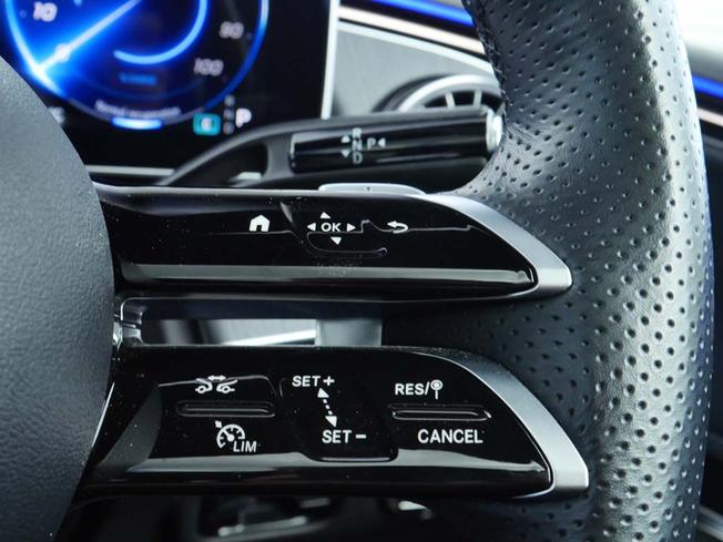 MERCEDES-BENZ Eqe Photo 12