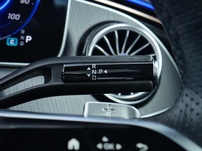 MERCEDES-BENZ Eqe Photo 13