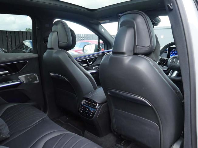 MERCEDES-BENZ Eqe Photo 36