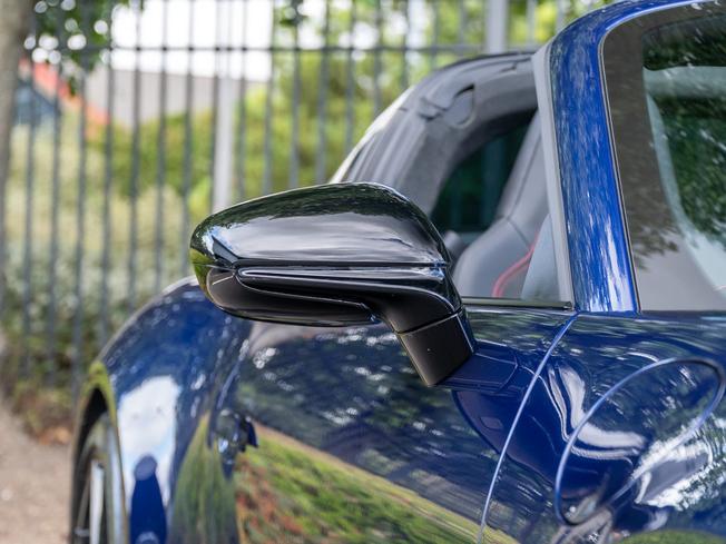 PORSCHE 911 Photo 42
