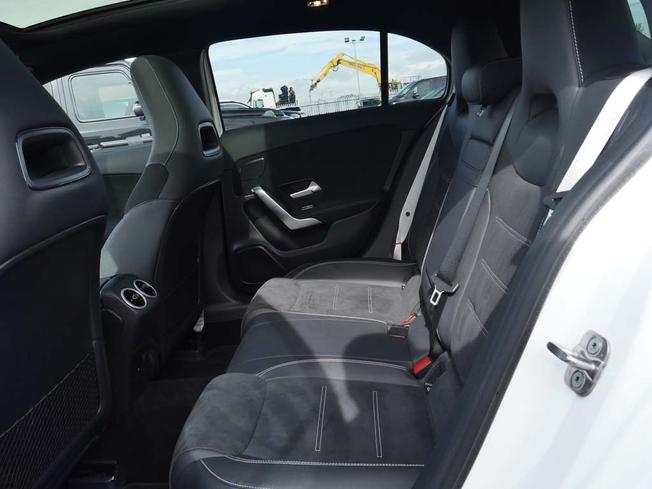 MERCEDES-BENZ A Class Photo 38
