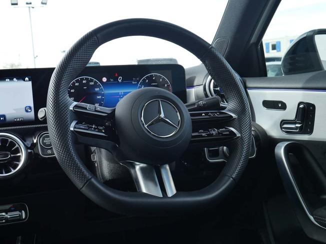 MERCEDES-BENZ A Class Photo 41