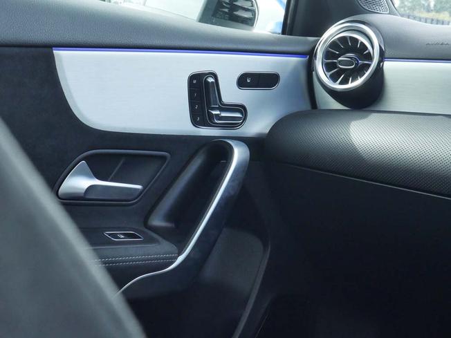 MERCEDES-BENZ A Class Photo 43