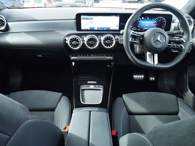 MERCEDES-BENZ A Class Photo 45