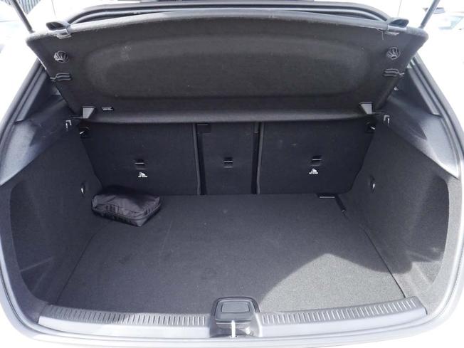 MERCEDES-BENZ A Class Photo 9