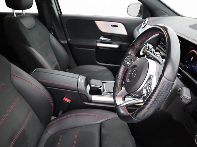 MERCEDES-BENZ Eqa Photo 12
