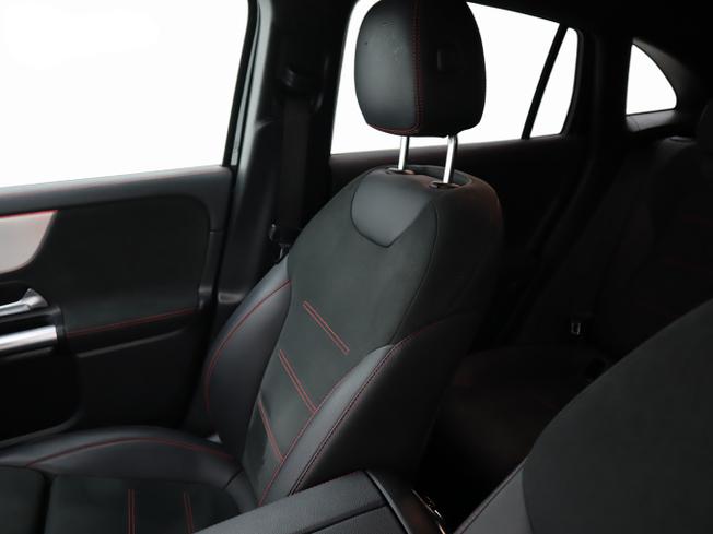 MERCEDES-BENZ Eqa Photo 17