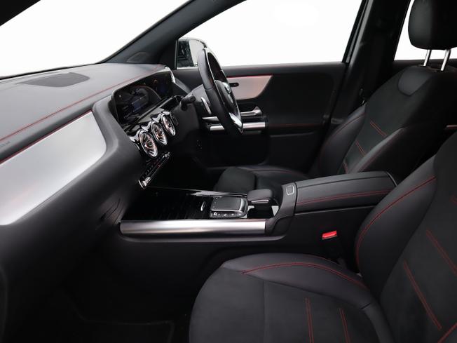 MERCEDES-BENZ Eqa Photo 19