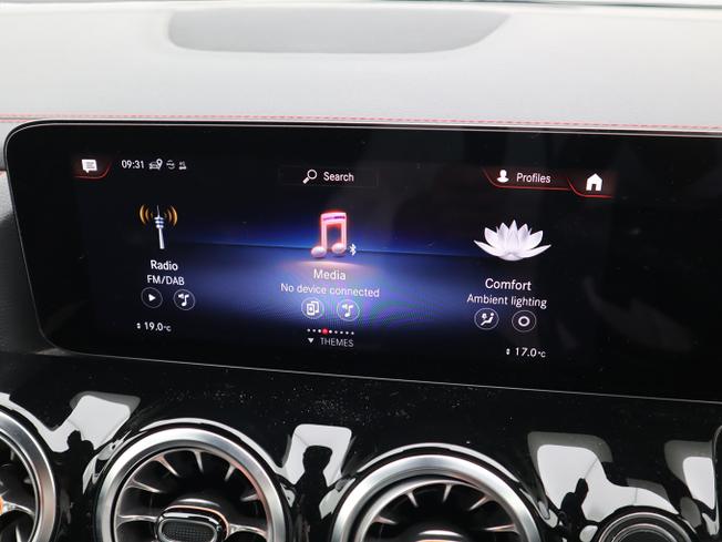 MERCEDES-BENZ Eqa Photo 23