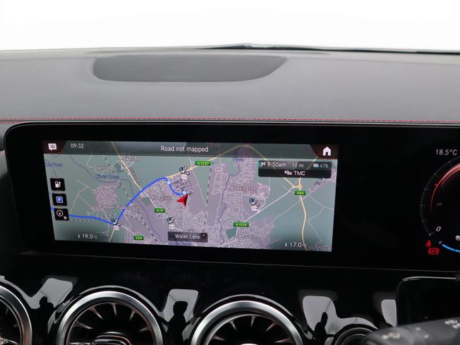 MERCEDES-BENZ Eqa Photo 24
