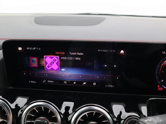 MERCEDES-BENZ Eqa Photo 26