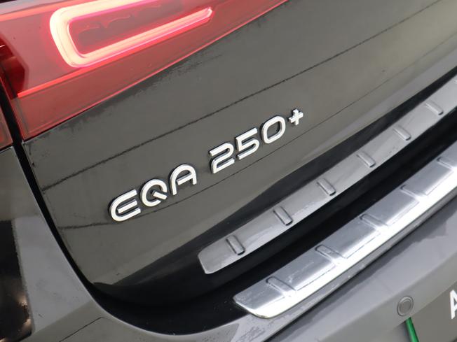 MERCEDES-BENZ Eqa Photo 35