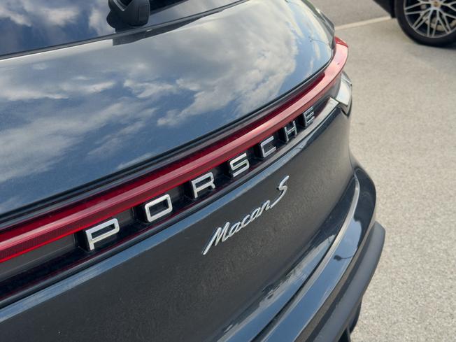 PORSCHE Macan Photo 23