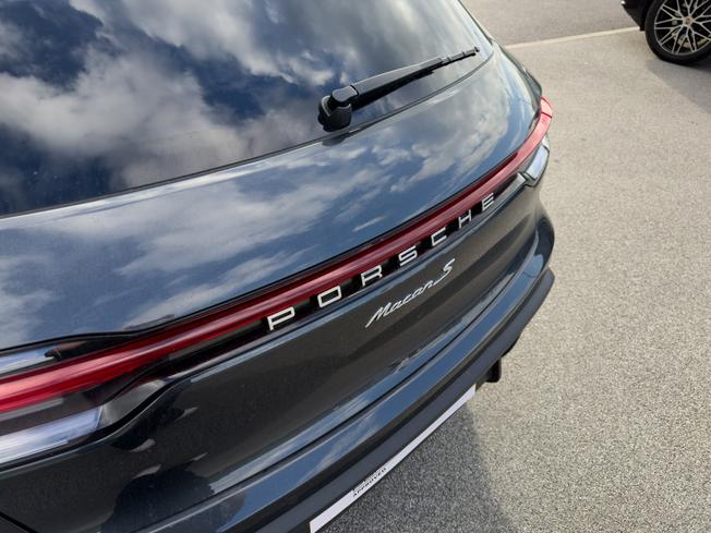 PORSCHE Macan Photo 24