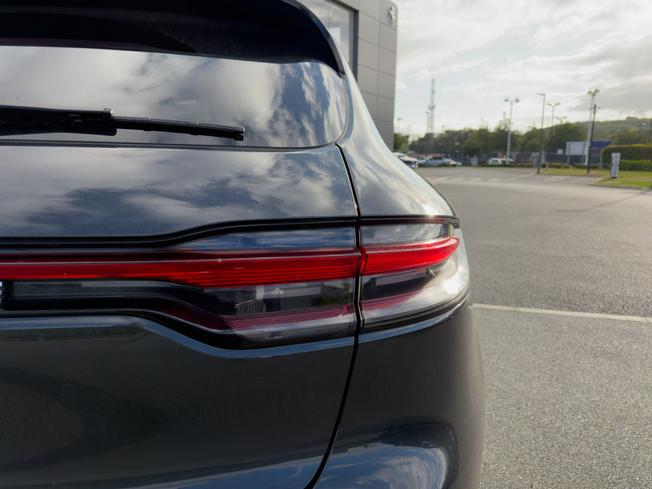 PORSCHE Macan Photo 25