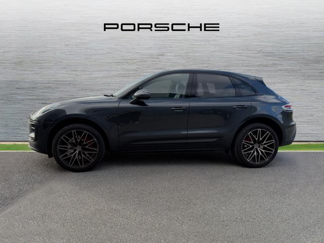 PORSCHE Macan Photo 4