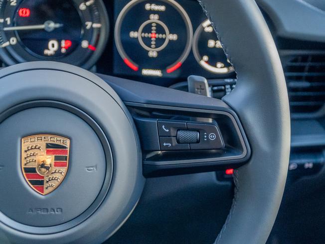 PORSCHE 911 Photo 23