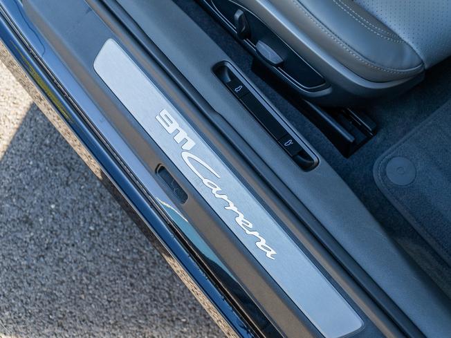 PORSCHE 911 Photo 32