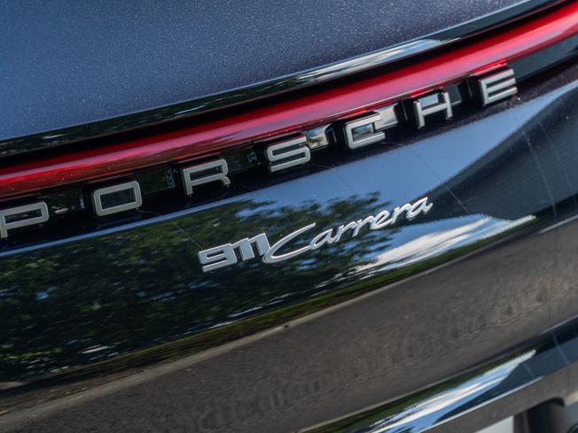 PORSCHE 911 Photo 36