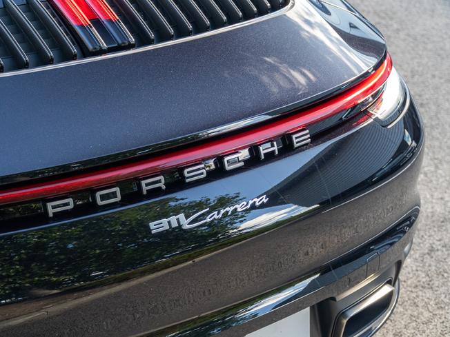 PORSCHE 911 Photo 38
