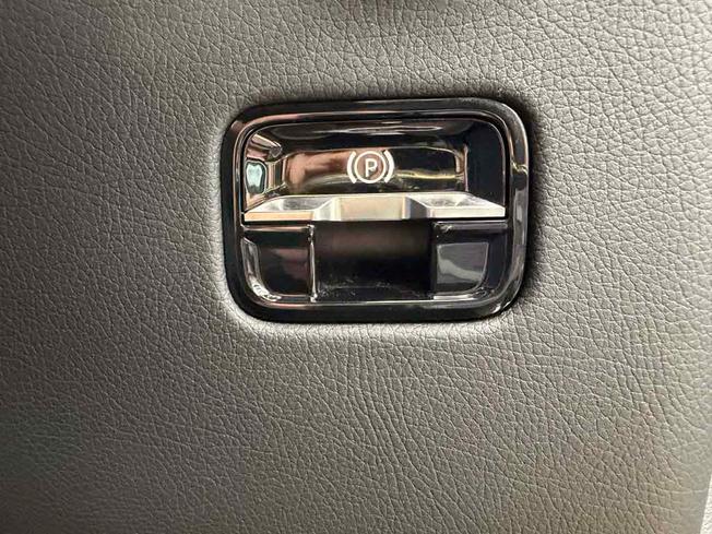Mercedes-Benz GLC Photo 27