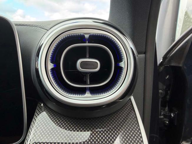Mercedes-Benz GLC Photo 28
