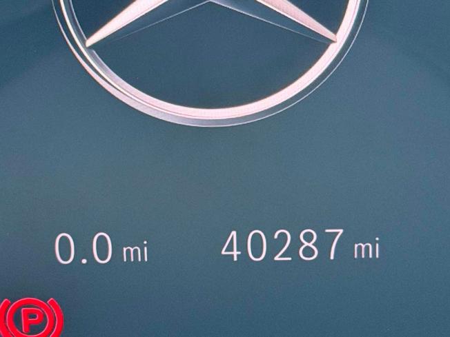 Mercedes-Benz GLC Photo 29