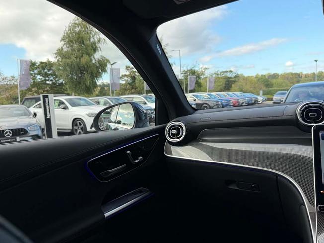 Mercedes-Benz GLC Photo 46
