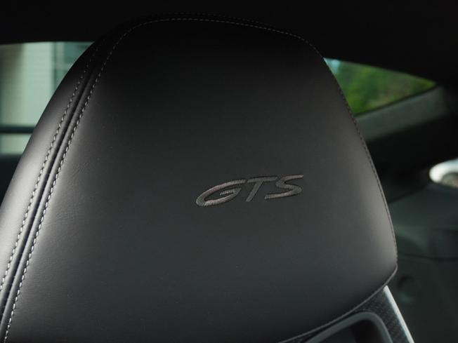 Porsche 911 Photo 11