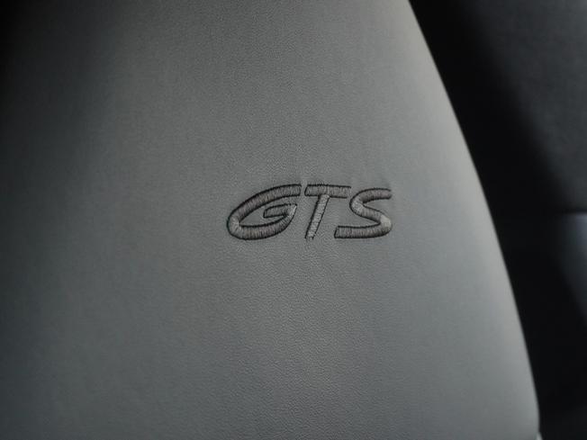 Porsche 911 Photo 12