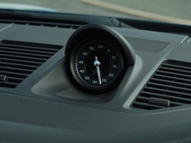 Porsche 911 Photo 18