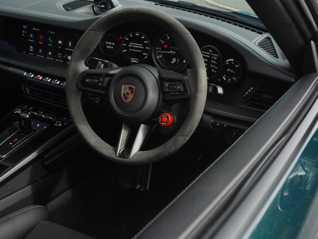Porsche 911 Photo 3