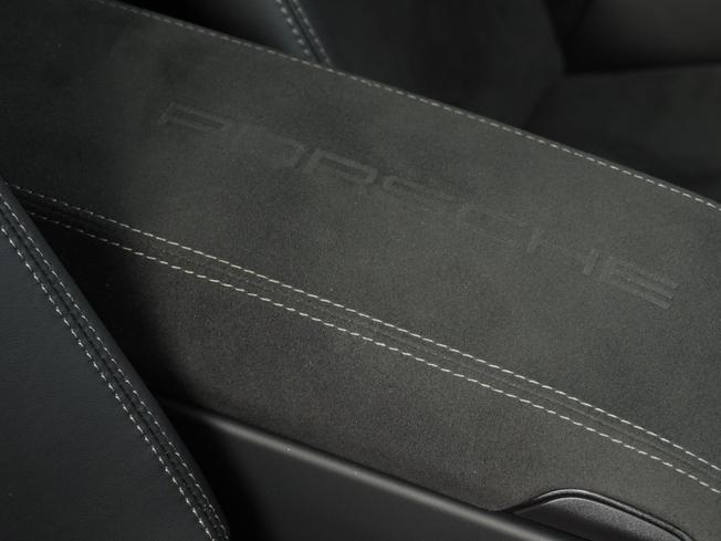 Porsche 911 Photo 31
