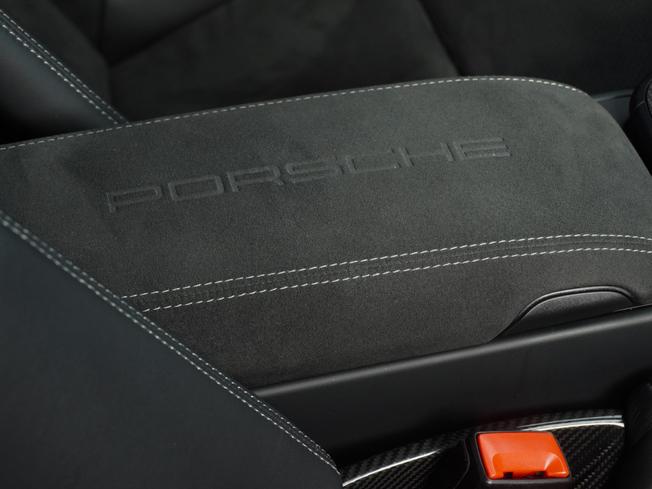 Porsche 911 Photo 32