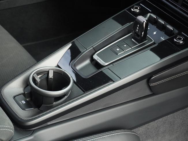 Porsche 911 Photo 35