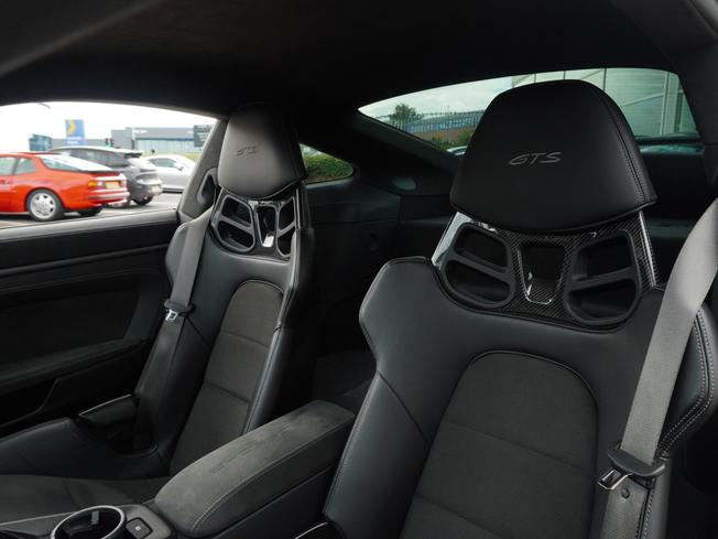Porsche 911 Photo 9