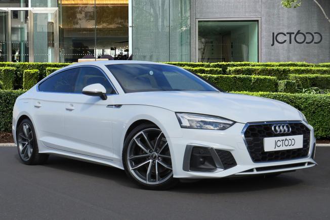 AUDI A5 Photo 1