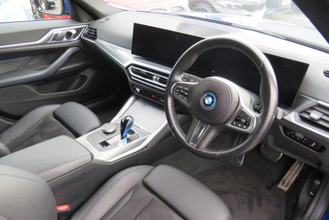 BMW I4 Photo 21