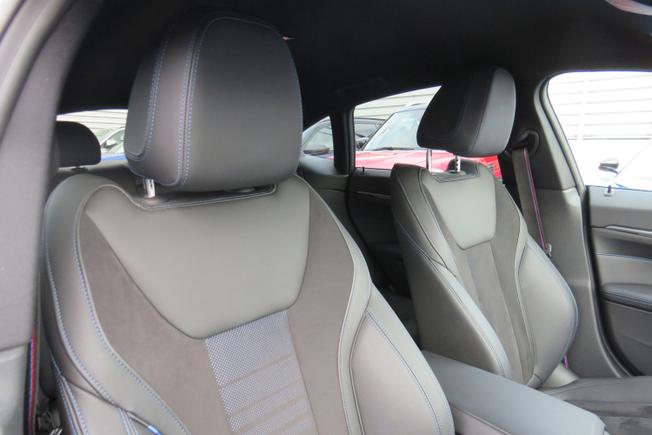 BMW I4 Photo 22